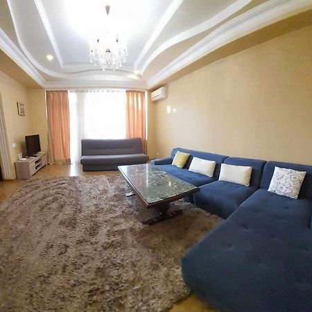 Appartments In Batumi Eksteriør billede